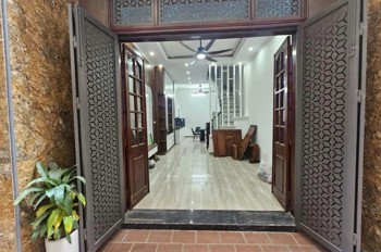 NHỈNH 13 TỶ SỞ HỮU NHÀ ĐẸP CỰC GẦN PHỐ HOÀNG VĂN THÁI, 42M2 X 4 TẦNG