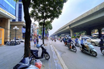 BÁN GẤP NHÀ MẶT PHỐ KHUẤT DUY TIẾN THANH XUÂN, VỈA HÈ KINH DOANH 6 TẦNG THÔNG SÀN, 19.X TỶ