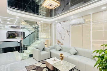 BÁN NHÀ FULL NỘI THẤT - 5 TẦNG BTCT 60M2 - KHU VỰC HẠ TẦNG PHÁT TRIỂN TX25 Q12- OTO VÀO NHÀ - NHỈNH