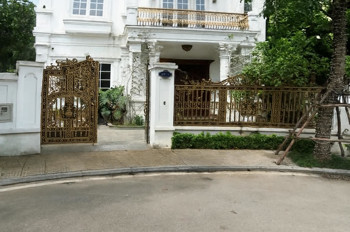 Biệt thự thượng lưu Vinhomes Riverside 206m x 4tầng, mặt tiền 15m, nội thất cao cấp, an ninh tuyệt