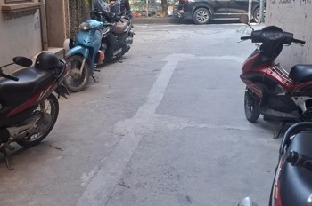 Bán Nhà Giải Phóng 46m2.  3 tầng, mặt tiền 3.9m. giá 15.2 Tỷ Hoàng Mai  Hà Nội