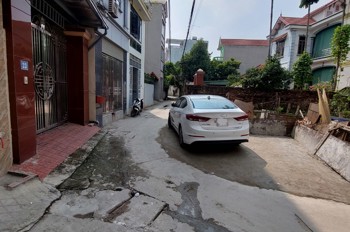 CẠNH TRÔI BÁN ĐẤT TẶNG NHÀ CẤP 4 DT 43M Ô TÔ ĐỖ CỬA