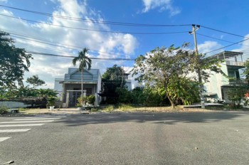 Bán đất thổ cư Hòa Hiệp 3, Liên Chiểu, Đà Nẵng. DT 90m2, giá 4.5 tỷ, sổ đỏ, hướng Đông Nam. LH: