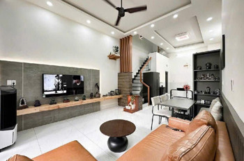 NHÀ ĐẸP -NỘI THẤT ĐẸP - VỊ TRÍ ĐẸP - HẺM OTO NGAY TRUNG TÂM QUẬN 9 - LÃ XUÂN OAI- TĂNG NHƠN PHÚ A