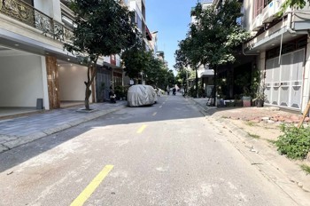 nhà đẹp Thạch Bàn, 6 tầng thang máy, vỉa hè, ôtô tránh, kinh doanh, full nội thất