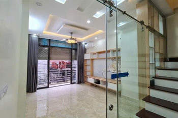 Bán Nhà Lạc Long Quân, 40m, 6 tầng, phân lô xây chắc chắn! 9 ngủ, đường trước nhà 6m!