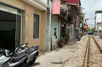 Siêu phẩm mặt ngõ thông Trần Nguyên Hãn, buôn bán kinh doanh Phù hợp nhất là BUÔN BÁN THUỐC + THIẾT