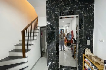 Bán nhà Kim Ngưu 35/42m2. 5 tầng. mătj tiền 3.7m. giá 13.6 Tỷ Hai Bà Trưng Hà Nội