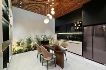 BÁN NHÀ NGỌC THUỴ LONG BIÊN,OTO ĐỖ CỬA,THANG MÁY,PHÂN LÔ,50M NHỈNH 12 TỶ