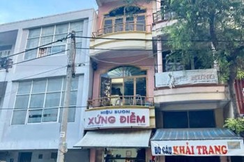 BÁN NHÀ 4 TẦNG VỪA Ở VỪA KINH DOANH MẶT TIỀN ĐƯỜNG THÁP BÀ, NHA TRANG