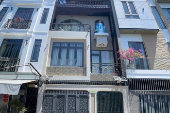 Bán nhà đẹp 4 tầng full tiện nghi – thang máy + NLMT – đường 10m Phước Long