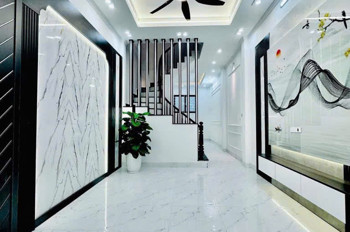 Bán Nhà Xuân La 48m, 4 tầng, oto đỗ cửa! Mặt tiền kinh doanh!