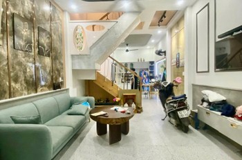 SIÊU PHẨM NHÀ 4 TẦNG SANG TRỌNG HXH GẦN CHỢ, BẾN XE BUÝT HIỆP THÀNH, QUẬN 12