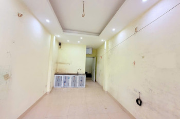 PHÂN LÔ- Ô TÔ VÒNG QUANH, CÁCH MẶT PHỐ HÀ KẾ TẤN CHỈ 15M- Ở SƯỚNG- Ô CHỜ THANG MÁY- 35 m, 5T