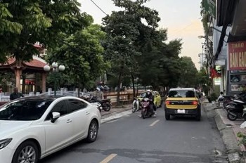 Bán nhà Mặt phố Ô Cách. Trung tâm Việt Hưng. 66m x 4m2. Chỉ 14t còn tl