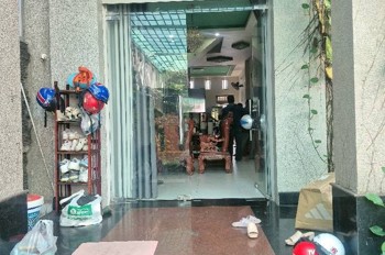 CHỦ ĐỊNH CƯ MỸ BÁN GẤP – NHÀ 2 TẦNG ĐẸP, XE HƠI NGỦ TRONG NHÀ – GẦN VÕ VĂN NGÂN – CHỈ 17 TỶ