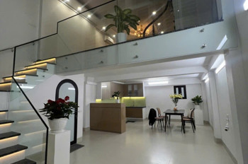 HIẾM - GIANG VĂN MINH - TRUNG TÂM QUẬN BA ĐÌNH - NGÕ THÔNG TỨ TUNG - NHÀ ĐẸP Ở NGAY - 10M RA OTO