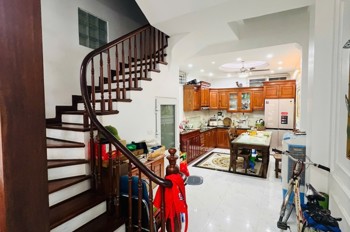 BÁN NHÀ HOÀNG QUỐC VIỆT – DT 40/45m, 6 TẦNG, 20M RA Ô TÔ – GIÁ 13.2 TỶ!