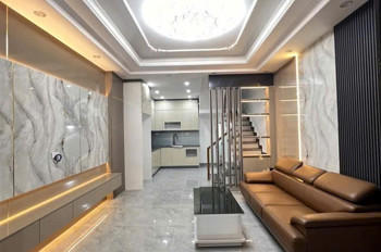 Bán Nhà Mới Xây Độc Lập Hải Phòng – Sân Cổng Rộng, Gần Đường Lê Lợi – Giá Chỉ 3 Tỷ 690 Triệu