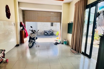 Bán nhà đường Số 6, Phường  Linh Tây, Thủ Đức, TP HCM. DT 72m2, SH, 7.99  tỷ. LH: 0933125879