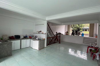 Cần bán nhà 4 tầng mặt tiền ql 1A, phía sau là con sông thơ mộng, nằm ngay khu công nghiệp suối dầu