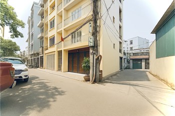 bán nhà Cổ Linh, lô góc, 6 tầng thang máy, ôtô vào nhà