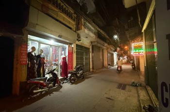 Bán Nhà Ngõ Quỳnh 30.3m2. 4 tầng. mặt tiền 3m. giá đẹp 7.95 Tỷ Hai Bà Trưng Hà Nội