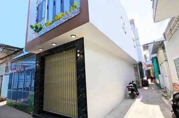 BÁN NHÀ TTTP CĂN GÓC MỚI 2 TẦNG HẺM PHAN ĐÌNH GIÓT NHA TRANG