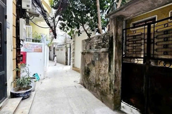 CHỦ NHÀ CẦN BÁN GẤP CĂN 55M2 , CHUYỂN VỀ NƠI KHÁC SINH SỐNG , NHÀ BÁN TẠI YÊN HÒA , CẦU GIẤY 