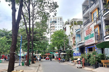 Nhà mặt tiền kinh doanh sầm uất đường số 7,Trung Tâm Long Trường Nhà 3 tầng thiết kế hiện đại