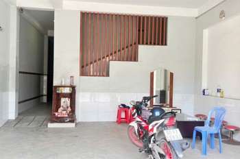 NP960 bán nhà đang kinh doanh khách sạn, với 20p riêng thích hợp đầu tư cho thuê