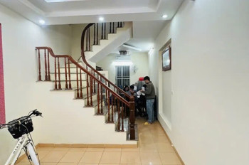 ⚡️: 🚪MẶT TIỀN 4M - NGÕ THÔNG RỘNG NÔNG - 4 TẦNG HÀNG CHẤT 🌟 Bán nhà Đống Đa