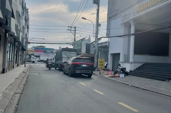 Bán nhà mặt tiền 1 hầm 1 lửng 5 lầu 25x25m giá 68 tỷ Đường Trung Mỹ Tây 2A