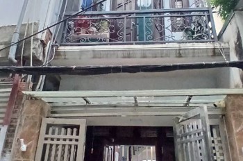 Bán nhà P. Kim Giang, HN, DT 40 m2,3 tầng, giá bán 9.8 tỷ 🔥Mô tả: ☀️ Nhà khu vực đi lại thuận tiện