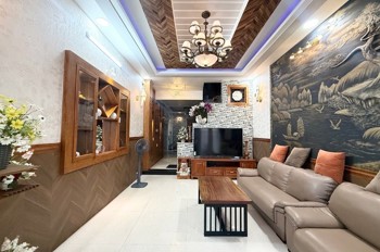 Nhà Quang Trung - Gò Vấp, hẻm xe hơi, nhà 5 tầng, 61/65m², ngang 4m – Giá 9.5 tỷ