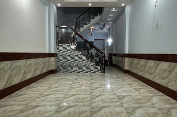 Bán nhà Tân Thới Hiệp Quận 12 đường 8m xe tải, vị trí đẹp gần trung tâm tiện ích