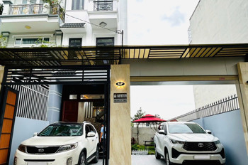 Bán nhà phố có sân vườn, gara ô tô Thạnh Xuân 22 Quận 12