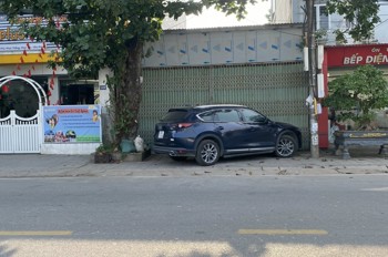 Đất cạnh đại học lao động xã hội