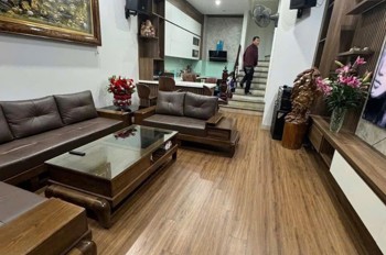 Bán Nhà Đê Trần Khát Chân 38m2. 5 tầng. mặt tiền 4.2m. giá 10.5 Tỷ Hai Bà Trưng Hà Nội