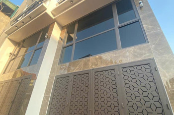 Bán nhà Cổ Linh 45m 6 tầng MT4.5m thang máy đối diện Aeon Mall hơn 13 tỷ