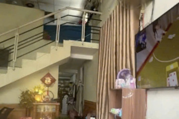 BÁN NHÀ GÁC LỬNG CÁCH 50M TỚI TÔN ĐẢN