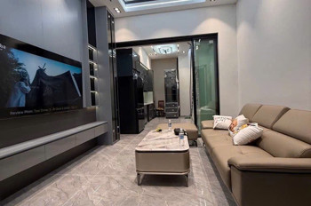 BÁN NHÀ NGỌC THUỴ LONG BIÊN,OTO ĐỖ CỔNG,,DÂN XÂY,FULL NỘI THẤT,52M NHỈNH 13 TỶ