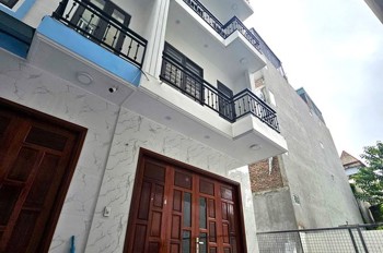 BÁN NHÀ MỚI FULL NỘI THẤT LÔ GÓC Phố Nguyễn Văn Linh 42m2 5 Tầng X 7,9 tỷ