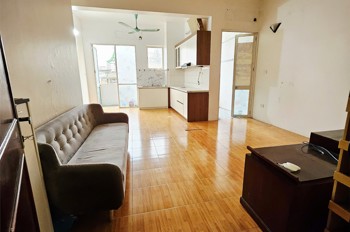 Bán Chung cư F4 Trung Kính, Diện tích 83 m2, TK 2 PN + 2WC + 3 Logia - Giá 7.2 Tỷ