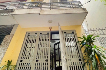 🌟Chuyển Nhượng Nhàtrung tâm cạnh khu Mễ Trì – Cách vài chục mét Miếu Đầm – Liên thông thuận tiện