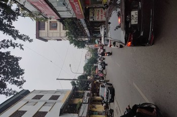 Nhỉnh 15 tỷ Bán nhà BỒ ĐỀ Kinh doanh tấp nập. 47m x 5T ở luôn. Cực gần cầu