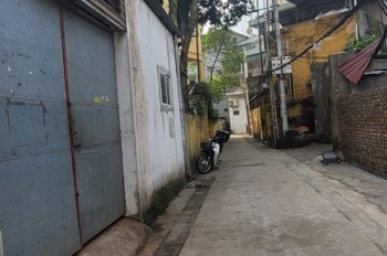 Chính chủ nhờ bán đất kèm nhà cấp tại Ngọc Thụy