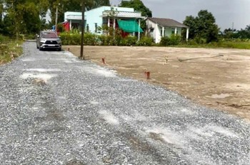 Bán đất 110m2 thổ cư, giá 900tr, đường oto vào tới đất, Tây Ninh ( xã Tân Trach, huyện Cần Đước,