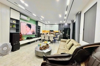 nhà đẹp Ngọc Lâm, gara, 7 tầng thang máy, mặt tiền 9m, ngõ nông, gần ôtô tránh