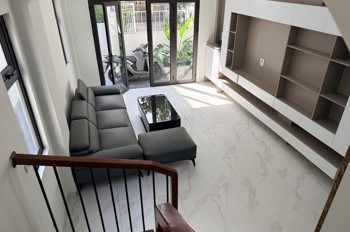 Bán nhà Vũ Xuân Thiều – Long Biên, ô tô đỗ cổng, 6 tầng thang máy, full nội thất